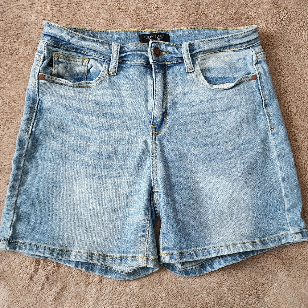 Judy Blue Shorts, Size: Medium